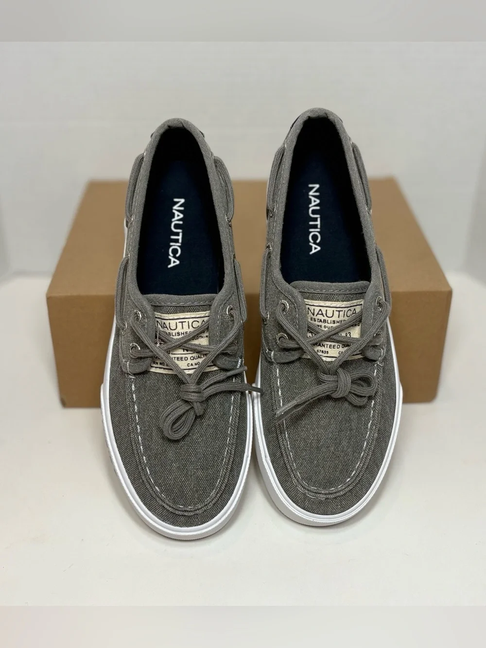 Nautica spinnaker washed Gray Canvas Deck Sneakers Men’s Boat Shoes NEW